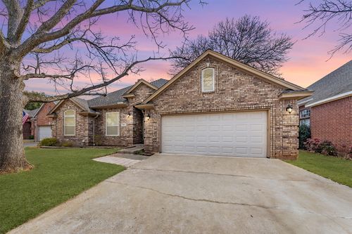 409 Dorcas Ln, Arlington, TX, 76013-1792 | Card Image