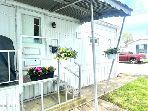 9 Sams Court, Hazlet, NJ, 07730 | Card Image