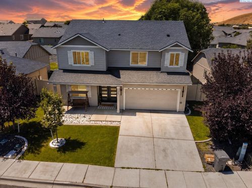 662 Marysville Way, Richland, WA, 99352-7880 | Card Image