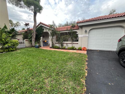 1327 Seagrape Cir, Weston, FL, 33326-2726 | Card Image