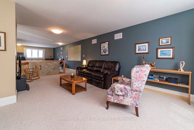 46 Giffin Rd, House other with 2 bedrooms, 3 bathrooms and 4 parking in Dundas ON | Image 14