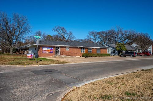 925 15th Ave Nw, Ardmore, OK, 73401-1809 | Card Image