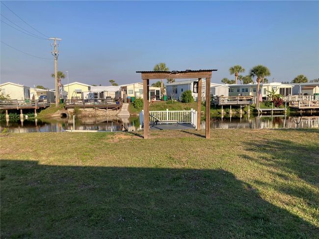 1423 Flamingo Dr, House other with 2 bedrooms, 2 bathrooms and null parking in ENGLEWOOD FL | Image 12