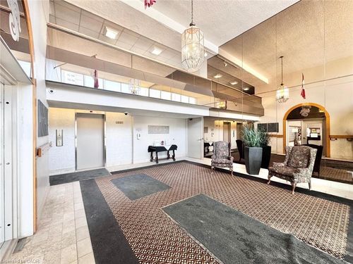 1407-375 King St N, Waterloo, ON, N2J4L6 | Card Image