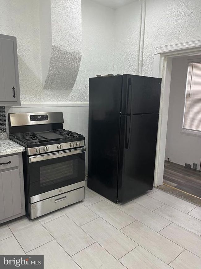 846 Haddon Ave, Townhouse with 4 bedrooms, 2 bathrooms and null parking in CAMDEN NJ | Image 4