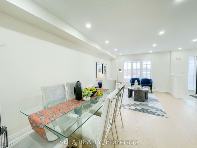 2330 Bur Oak Ave, House attached with 4 bedrooms, 4 bathrooms and 1 parking in Markham ON | Image 6