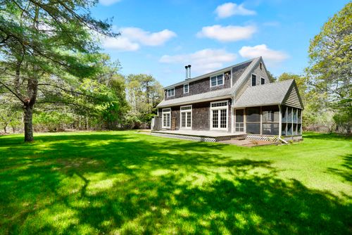 2 Cosmos Way, Edgartown, MA, 02539-7731 | Card Image
