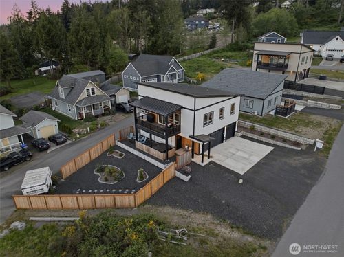 17 E Sellegren Rd, Allyn, WA, 98524-8785 | Card Image