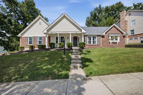391 Greentrails Dr S, Chesterfield, MO, 63017-2983 | Card Image