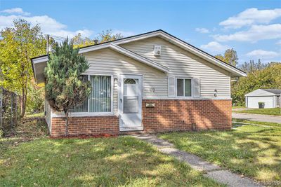 172 Earlmoor Boulevard, Home with 3 bedrooms, 1 bathrooms and null parking in Pontiac MI | Image 1