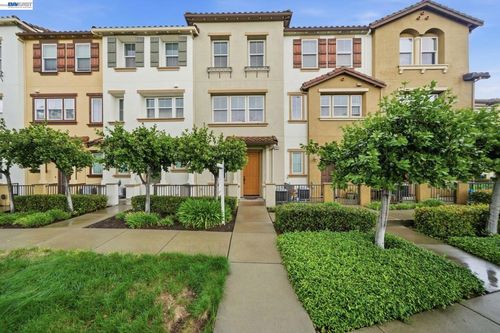 1012 Martin Luther King Dr, Hayward, CA, 94541-4307 | Card Image