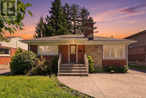 21 Sheridan Lane, Hamilton, ON, L8S2N3 | Card Image