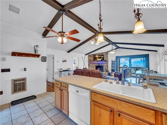 115 Hummingbird Ln, House other with 4 bedrooms, 2 bathrooms and null parking in Beech Mountain NC | Image 17