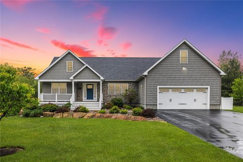 1351 Pippin Orchard Rd, Cranston, RI, 02921-3234 | Card Image