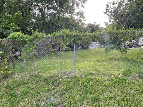 6609 Ezzard Charles Ln, Houston, TX, 77091-1721 | Card Image