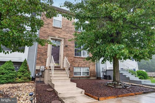 4 Versailles Ct, NEWARK, DE, 19702-5502 | Card Image