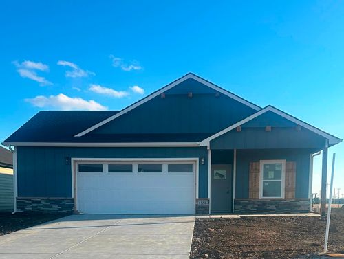 1558 N Emerald Valley Dr, Mulvane, KS, 67110-8625 | Card Image