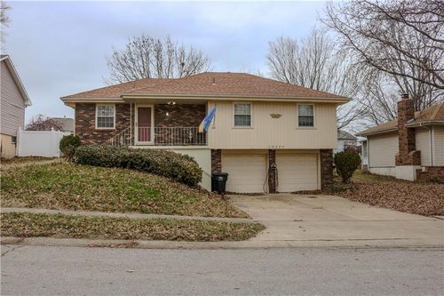 19204 15th St, Independence, MO, 64056-1220 | Card Image