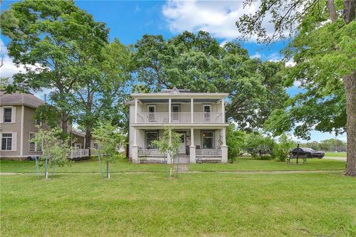 118 7th St, Baldwin City, KS, 66006-6107 | Card Image