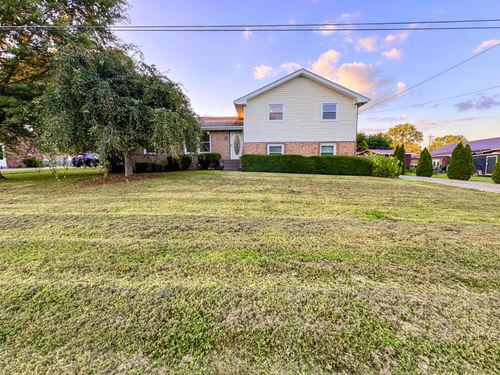 105 Peartree Dr, Hendersonville, TN, 37075-2421 | Card Image