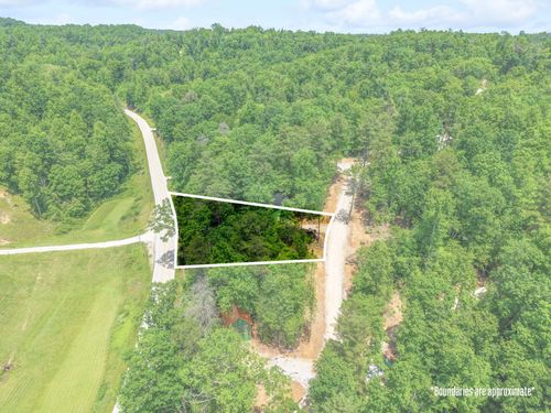 57 Middle Ridge Road, Campton, KY, 41301 | Card Image