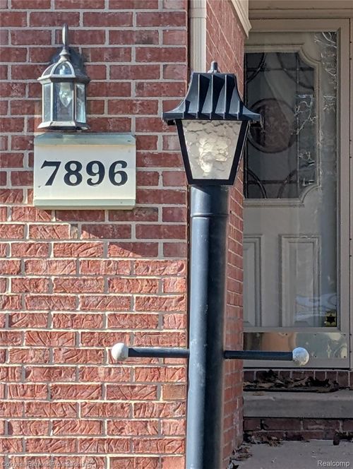 19-7896 Rivergate Dr, Westland, MI, 48185-6966 | Card Image