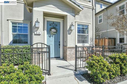 810 Queen Palm Ln, Brentwood, CA, 94513 | Card Image