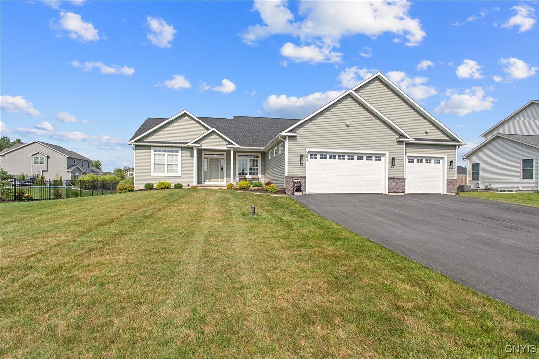 Johanna Dr, Clay, NY 13041