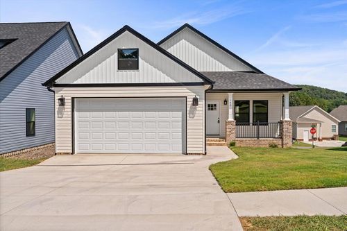 140 Washington St, Dalton, GA, 30721-6704 | Card Image
