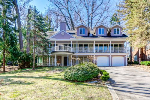 32 Edenbrook Hill, Etobicoke, ON, M9A3Z6 | Card Image