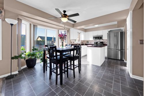 28808 Stonehenge Dr, Chesterfield, MI, 48047-3784 | Card Image