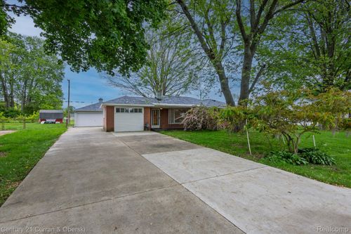 2548 Hearthside Dr, Ypsilanti, MI, 48198-9286 | Card Image