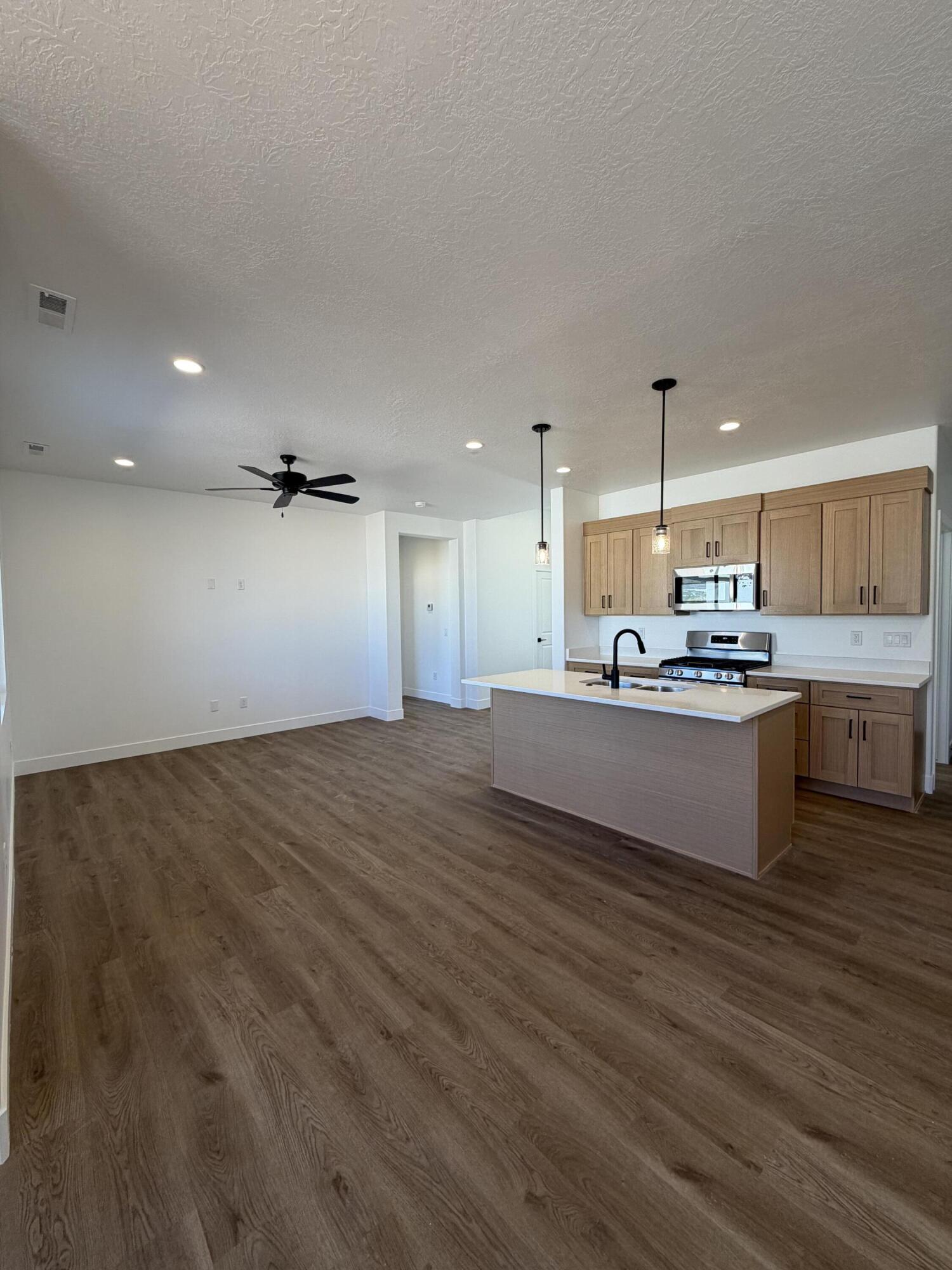 Residential in Enoch 5