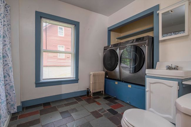 20 - 18-20 Bellows Falls Rd, House other with 5 bedrooms, 3 bathrooms and null parking in Putney VT | Image 9