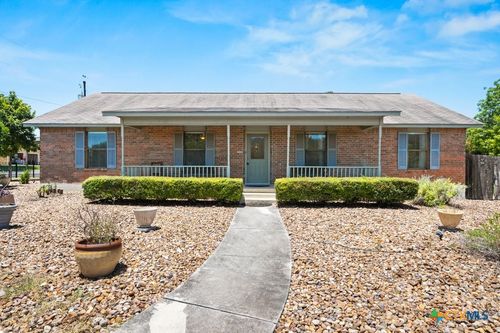 100 Flora St, New Braunfels, TX, 78130-1838 | Card Image