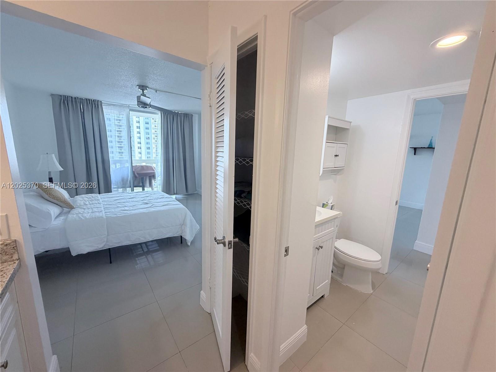 Residential Lease in Hallandale Beach 4