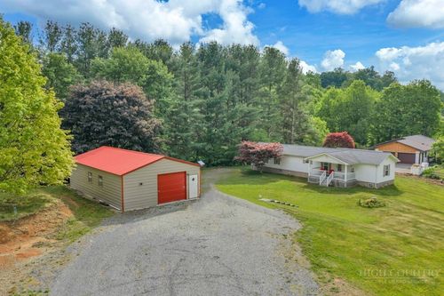 156 Slabtown Rd, Zionville, NC, 28698-9389 | Card Image