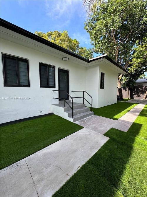 4-5521 Nw 1st Ave, Miami, FL, 33127-1756 | Card Image