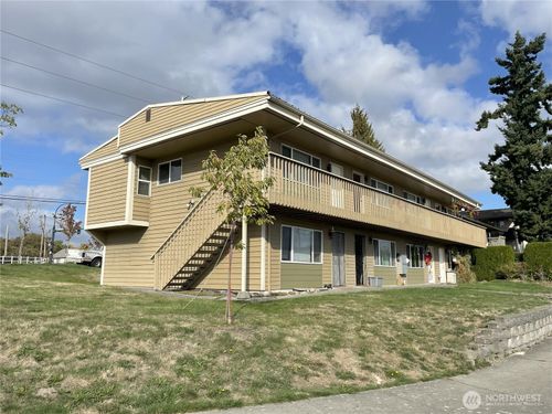 1422 Chestnut Street, Everett, WA, 98201 | Card Image