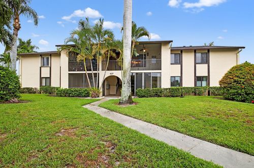 d2-427 Pine Glen Ln, Greenacres, FL, 33463-8525 | Card Image