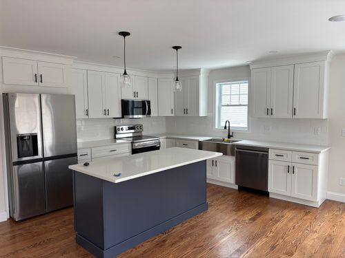 157 Garvin Ave, Manchester, NH, 03109-5520 | Card Image