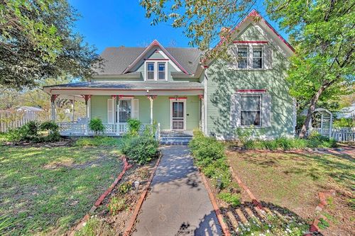 515 Hackberry St, Clifton, TX, 76634-1651 | Card Image