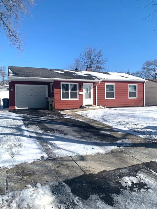 1672 Evergreen Ave, Hanover Park, IL, 60133-3660 | Card Image