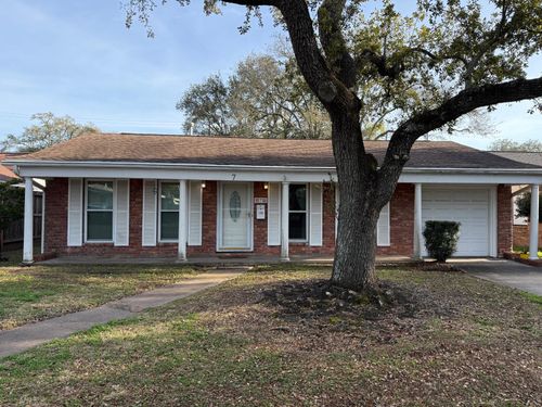 7 Maple Ln, Galveston, TX, 77551-1351 | Card Image