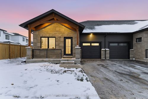 17-29 Weymouth St, Elmira, ON, N3B0E6 | Card Image