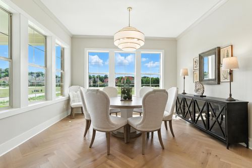 8101 Oaktree Dr N, Dublin, OH, 43016 | Card Image