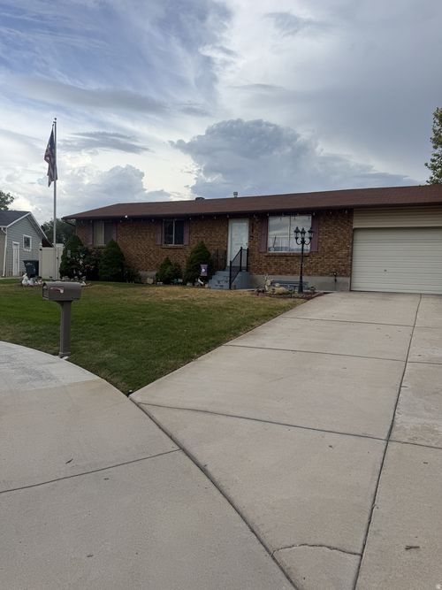 4077 W Kestrel Dr, West Valley City, UT, 84120-5333 | Card Image