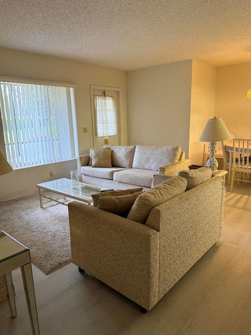 b1-133 Lake Pine Cir, Greenacres, FL, 33463-5143 | Card Image