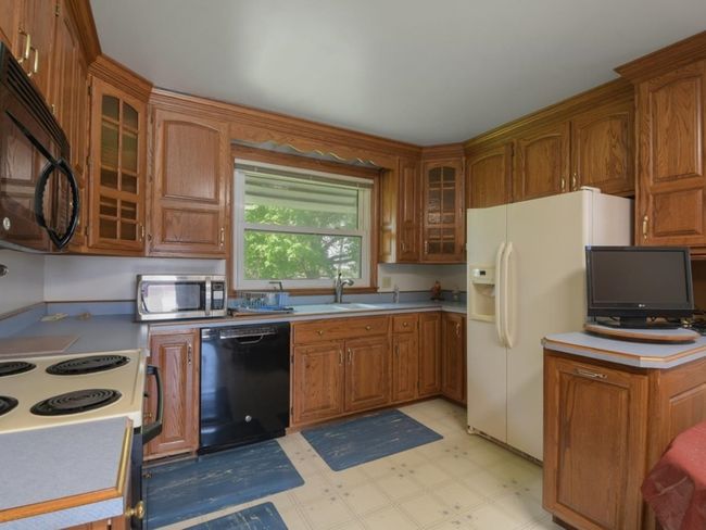 964 E 1100 North Rd, Home with 4 bedrooms, 1 bathrooms and 8 parking in Bement IL | Image 18