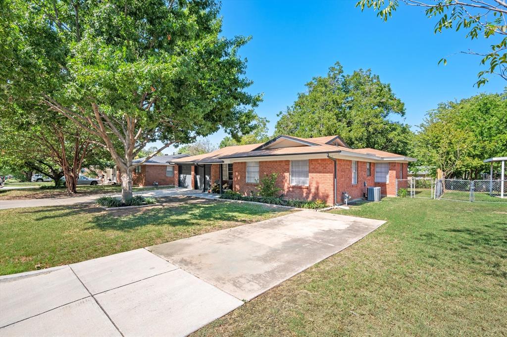 Roxie St, Haltom City, TX 76117